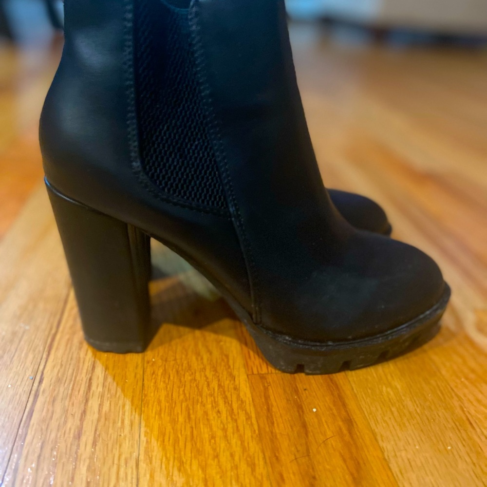 Chelsea style booties - Picture 3 of 4